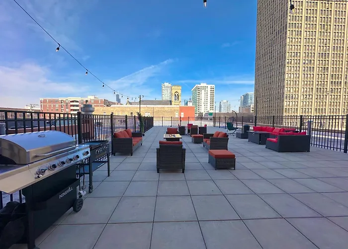 Apartamento Group-friendly 5br Sleeps 12 With Billiards, Optional Parking And Gym Access Near Mccormick Place And Soldier Field