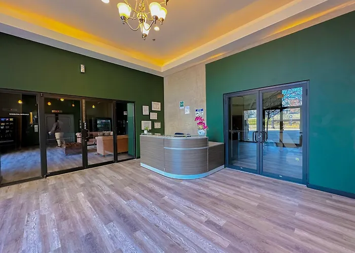 Group-friendly 5br Sleeps 12 With Billiards, Optional Parking And Gym Access Near Mccormick Place And Soldier Field * Chicago