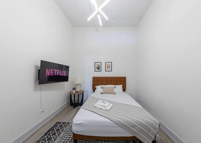 Group-friendly 5br Sleeps 12 With Billiards, Optional Parking And Gym Access Near Mccormick Place And Soldier Field Apartamento