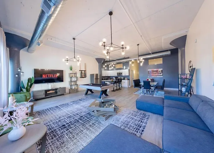 Group-friendly 5br Sleeps 12 With Billiards, Optional Parking And Gym Access Near Mccormick Place And Soldier Field Apartamento Chicago