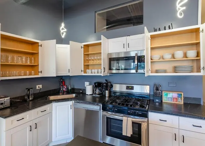 Group-friendly 5br Sleeps 12 With Billiards, Optional Parking And Gym Access Near Mccormick Place And Soldier Field Apartamento